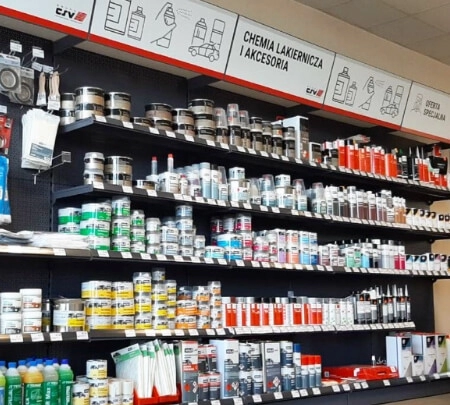 stacjonarnych sklepów lakierniczych w Polsce.